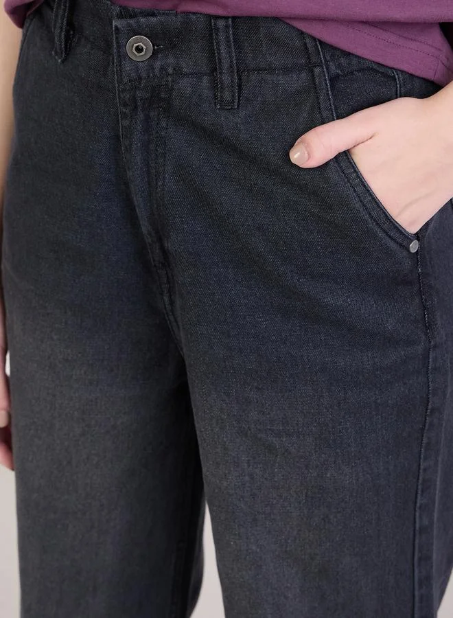 ستايلي جينز بخصر عالي وأرجل واسعة